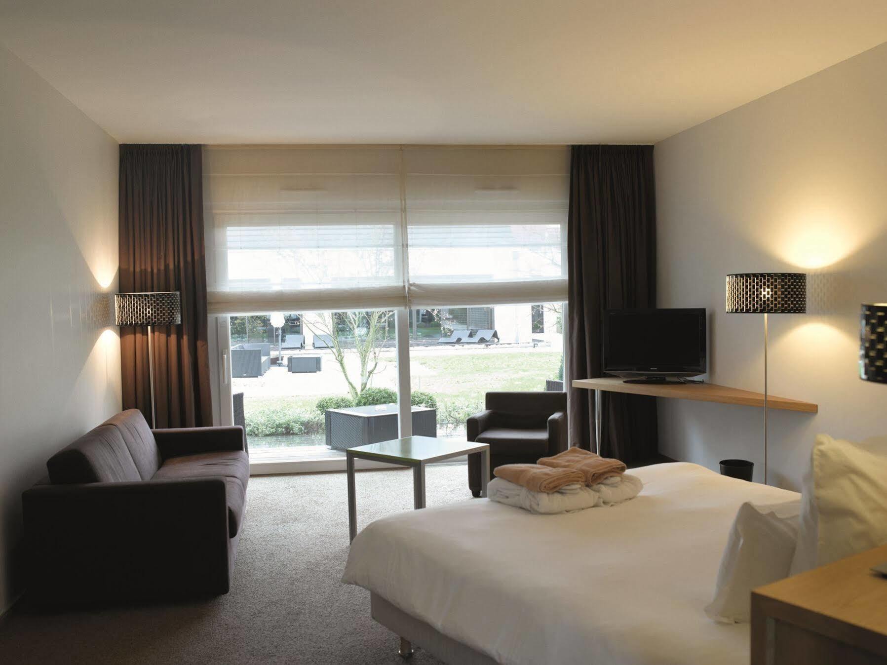 La Source Des Sens (Adults Only) Hotell Morsbronn-les-Bains Exteriör bild